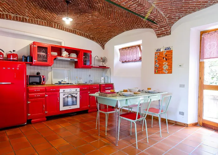 Il Lauro - House - *