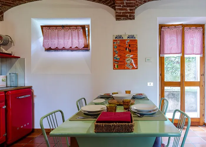 Il Lauro - House - *